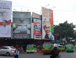 Sering Pasang Foto Bersama Jokowi, Prabowo Disebut Capres Tak Punya Harga Diri