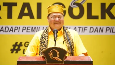 Bantahan Menteri Airlangga Terkait Berita Viral Beras Bulog Berstiker Prabowo-Gibran